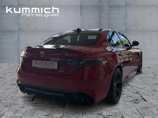 ALFA ROMEO GUILIA QUADRIFOGLIO (4/15)