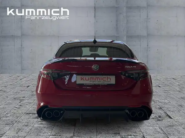 ALFA ROMEO GUILIA QUADRIFOGLIO (5/15)