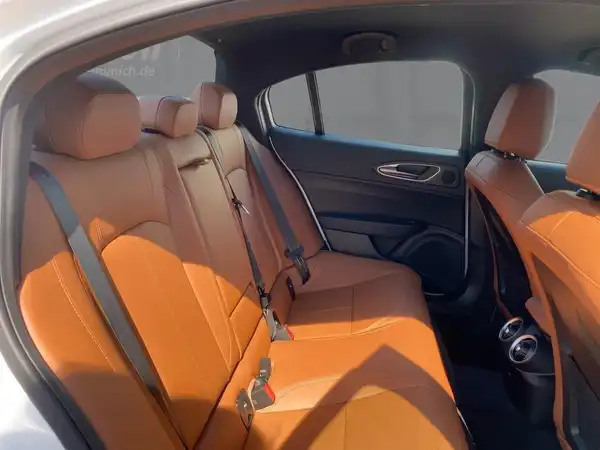 ALFA ROMEO GIULIA (12/15)