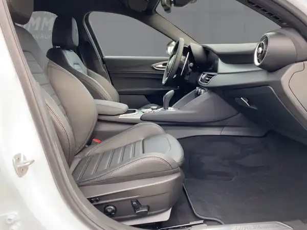 ALFA ROMEO GIULIA (11/15)