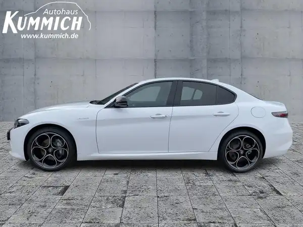 ALFA ROMEO GIULIA (6/15)