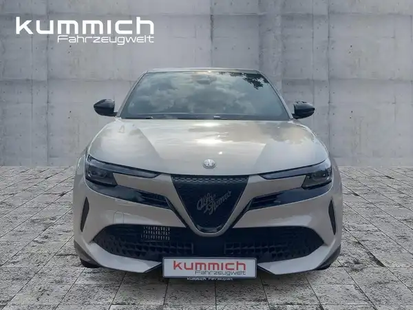 ALFA ROMEO JUNIOR IBRIDA (2/15)