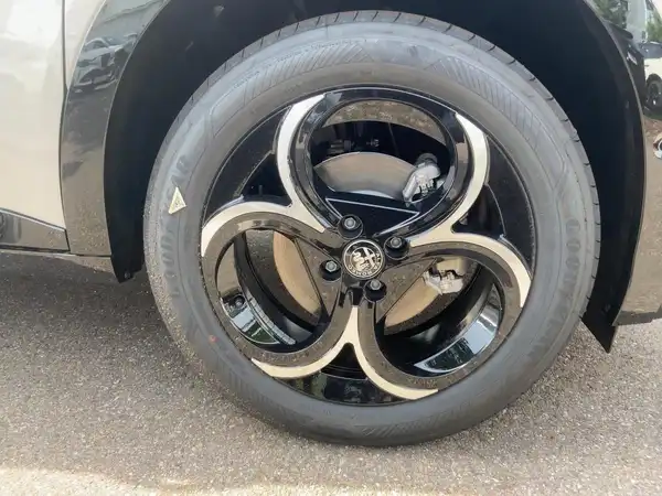 ALFA ROMEO JUNIOR IBRIDA (7/15)