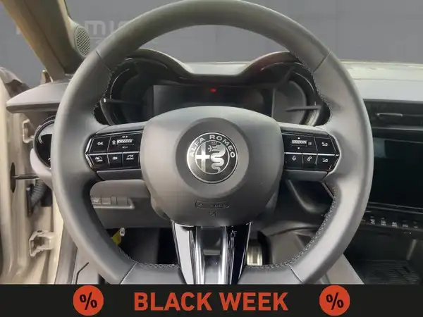 ALFA ROMEO JUNIOR IBRIDA (9/15)