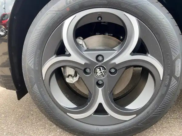 ALFA ROMEO JUNIOR IBRIDA (7/15)