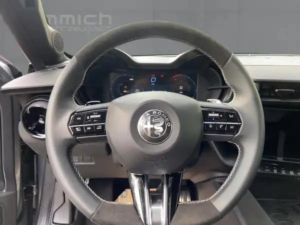ALFA ROMEO JUNIOR IBRIDA (9/15)