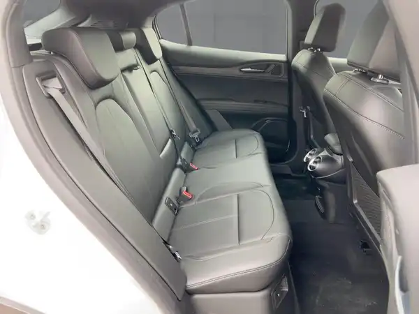 ALFA ROMEO STELVIO (12/15)