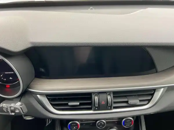 ALFA ROMEO STELVIO (10/15)