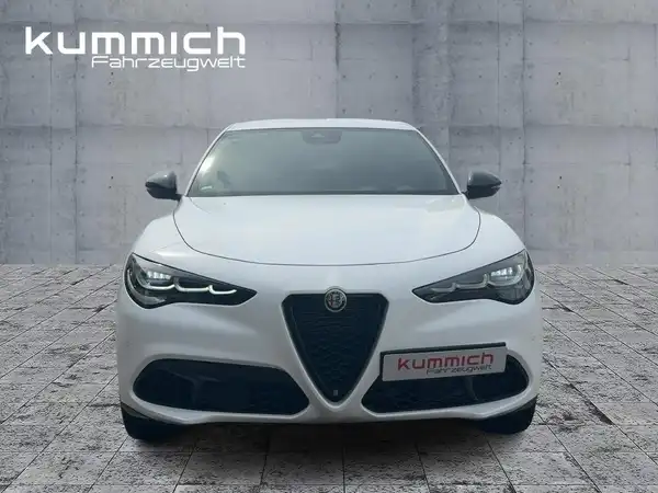 ALFA ROMEO STELVIO VELOCE (2/15)