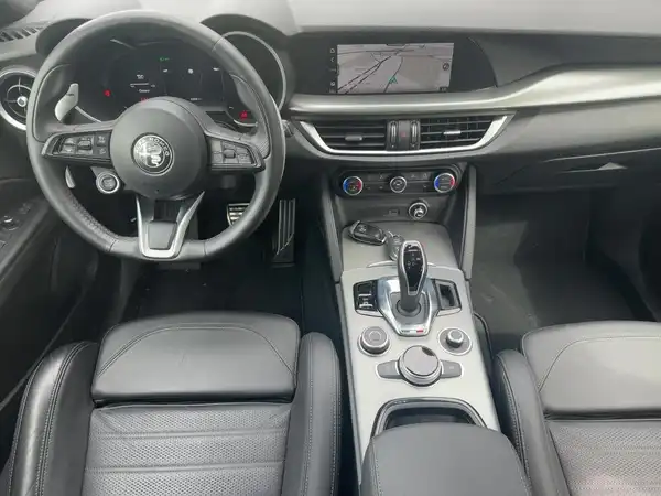 ALFA ROMEO STELVIO VELOCE (8/15)