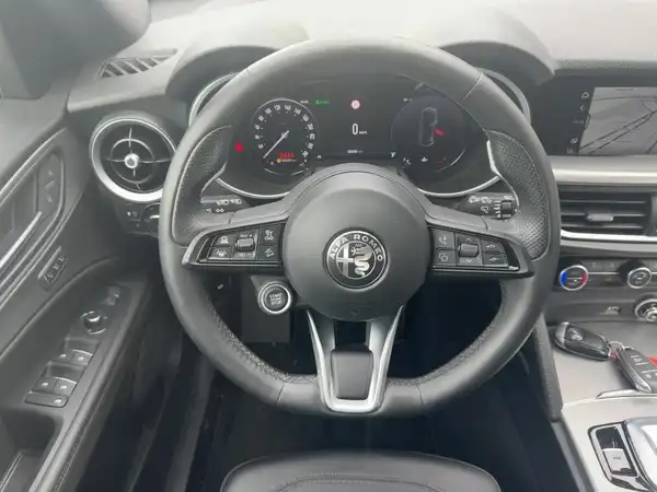 ALFA ROMEO STELVIO VELOCE (9/15)