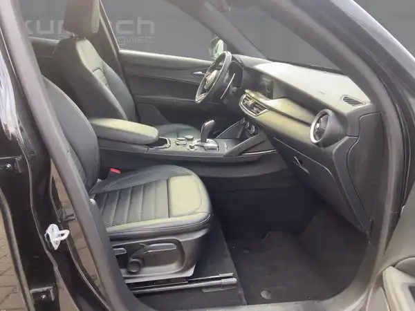 ALFA ROMEO STELVIO SPRINT (11/15)