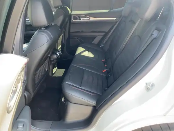 ALFA ROMEO STELVIO (12/15)