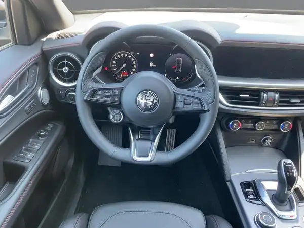 ALFA ROMEO STELVIO (9/15)