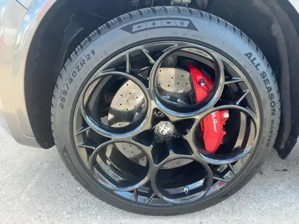 ALFA ROMEO STELVIO QUADRIFOGLIO (7/15)