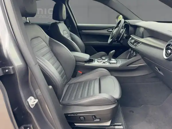 ALFA ROMEO STELVIO VELOCE (11/15)