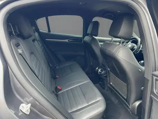 ALFA ROMEO STELVIO VELOCE (12/15)