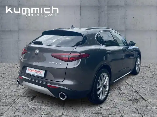ALFA ROMEO STELVIO LUSSO (4/15)