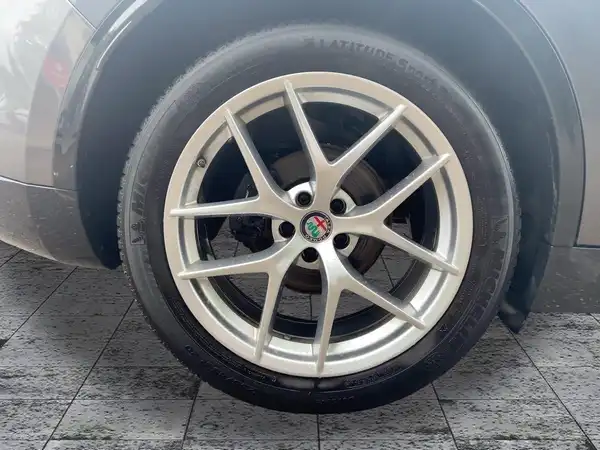 ALFA ROMEO STELVIO LUSSO (8/15)