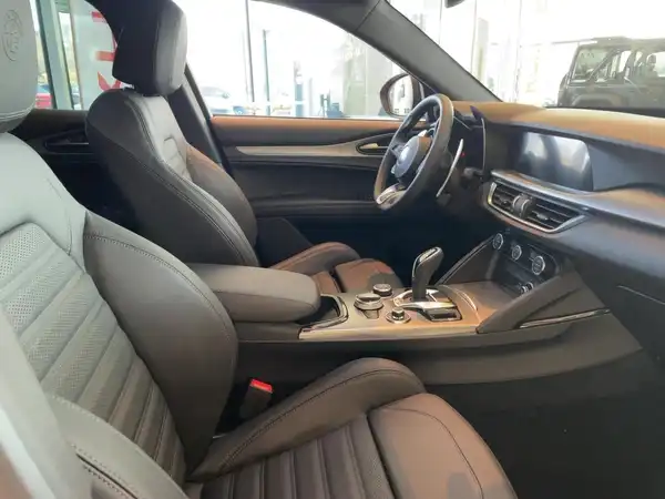 ALFA ROMEO STELVIO VELOCE (11/15)