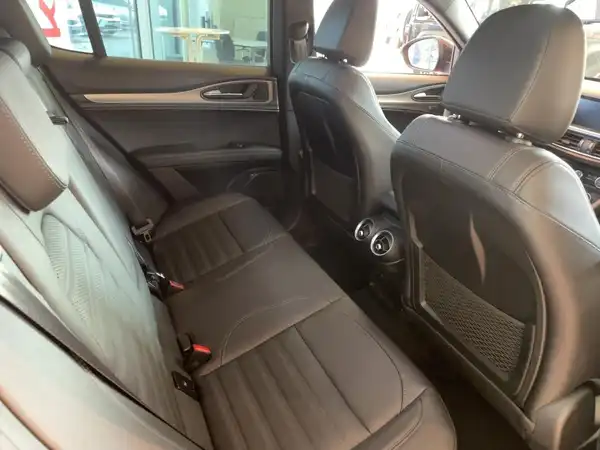 ALFA ROMEO STELVIO VELOCE (12/15)