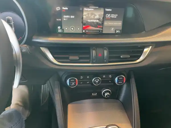 ALFA ROMEO STELVIO VELOCE (10/15)