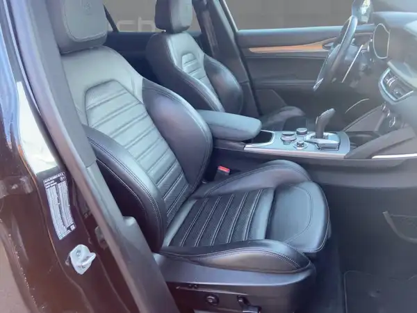 ALFA ROMEO STELVIO VELOCE (8/15)