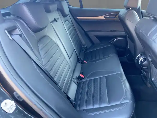 ALFA ROMEO STELVIO VELOCE (9/15)