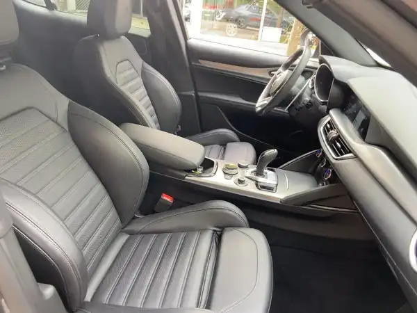ALFA ROMEO STELVIO SPRINT (11/15)