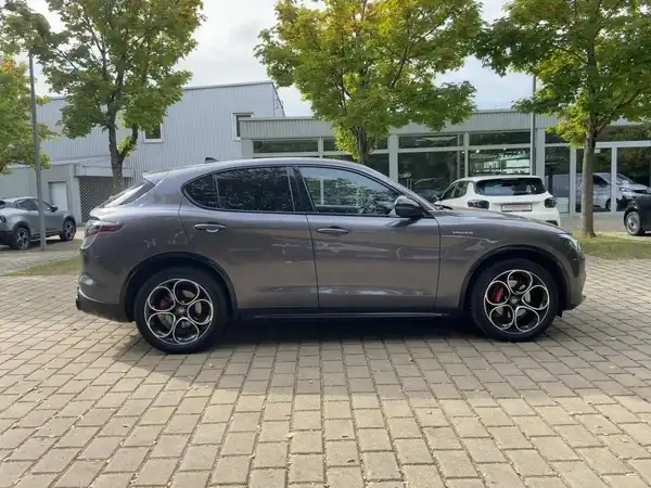 ALFA ROMEO STELVIO SPRINT (3/15)