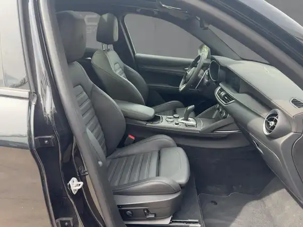 ALFA ROMEO STELVIO QUADRIFOGLIO (11/15)