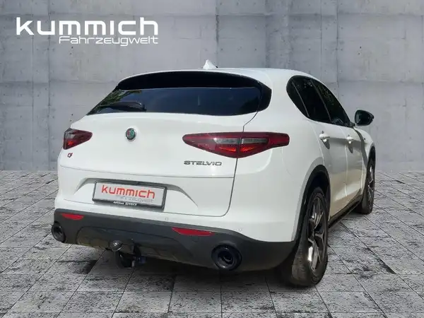 ALFA ROMEO STELVIO SPRINT (4/15)