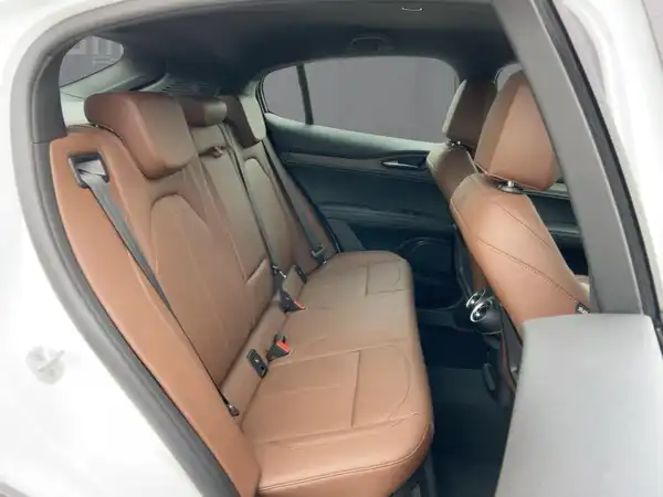 ALFA ROMEO STELVIO (12/15)