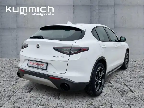 ALFA ROMEO STELVIO (4/15)