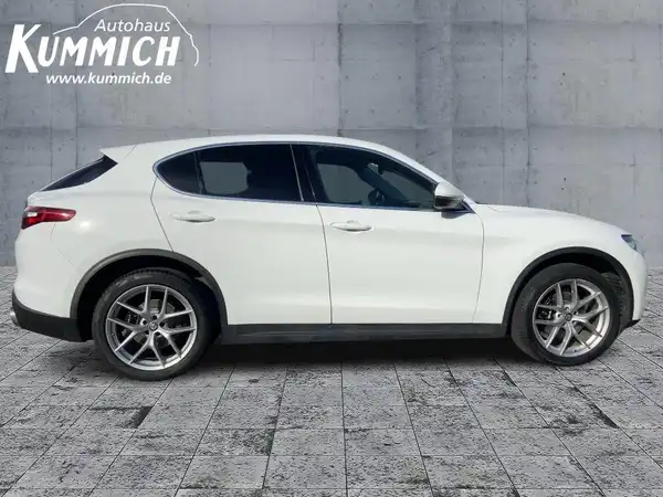 ALFA ROMEO STELVIO SUPER (3/15)