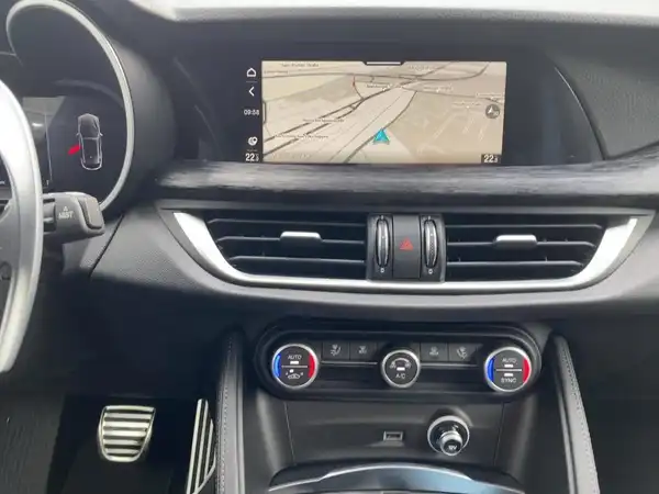 ALFA ROMEO STELVIO SPRINT (10/15)
