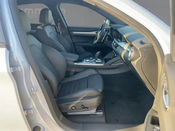 ALFA ROMEO STELVIO VELOCE (11/15)