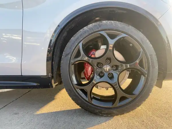 ALFA ROMEO STELVIO VELOCE (7/15)