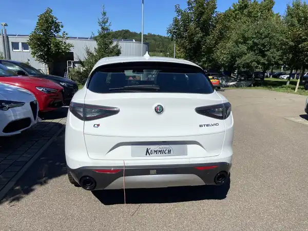 ALFA ROMEO STELVIO (5/12)