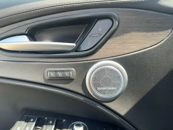 ALFA ROMEO STELVIO LUSSO (14/15)