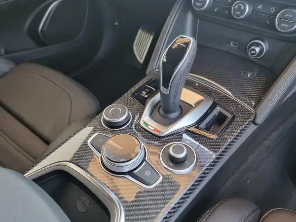 ALFA ROMEO STELVIO QUADRIFOGLIO (4/15)