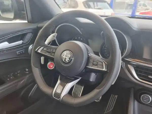 ALFA ROMEO STELVIO QUADRIFOGLIO (5/15)