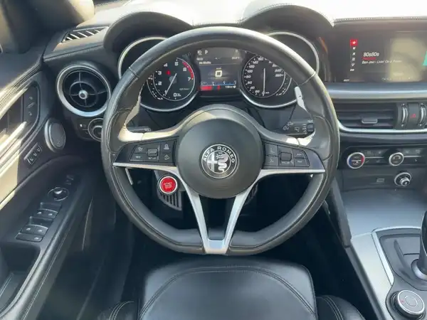 ALFA ROMEO STELVIO (9/15)