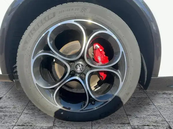 ALFA ROMEO STELVIO VELOCE (7/15)