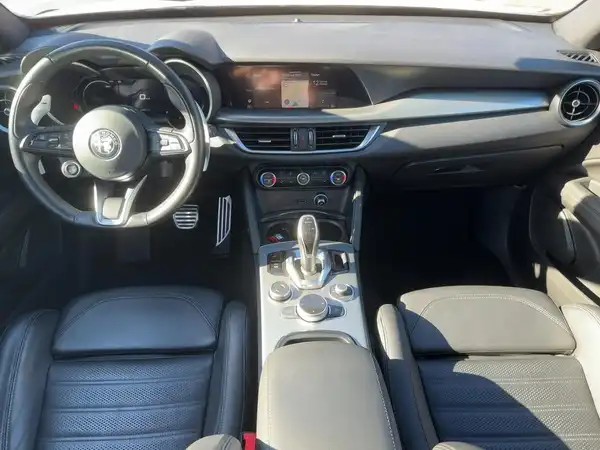 ALFA ROMEO STELVIO VELOCE (8/15)
