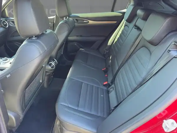 ALFA ROMEO STELVIO VELOCE (12/15)