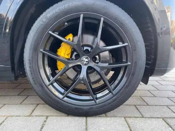 ALFA ROMEO STELVIO VELOCE (7/15)