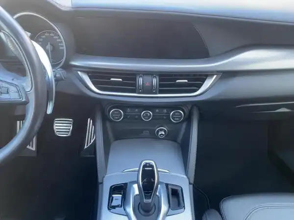 ALFA ROMEO STELVIO VELOCE (10/15)