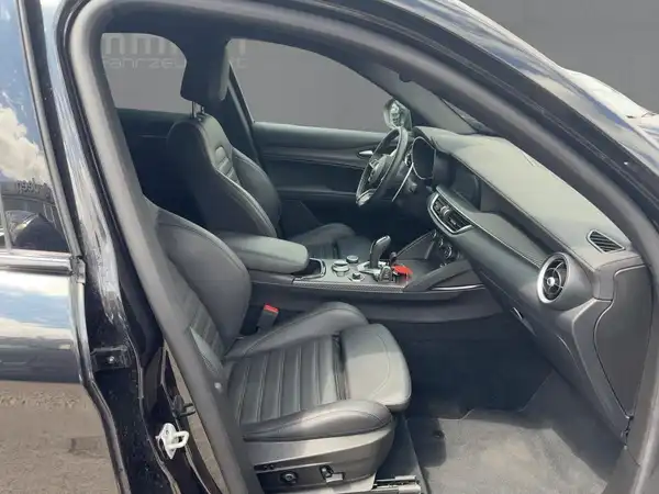 ALFA ROMEO STELVIO QUADRIFOGLIO (11/15)