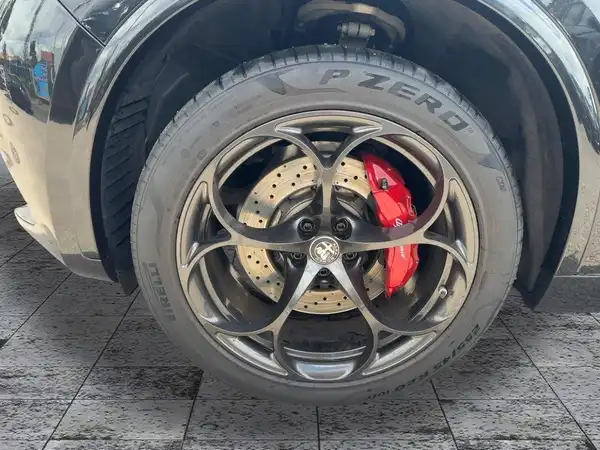 ALFA ROMEO STELVIO QUADRIFOGLIO (7/15)